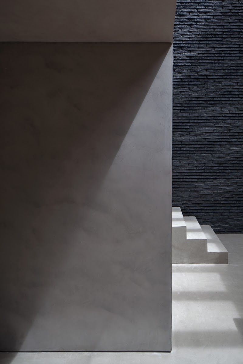 Molteni&C Flagship Store by Schaller, Bogota — photograph by Mateo Pérez for DE NUTTE STUDIO