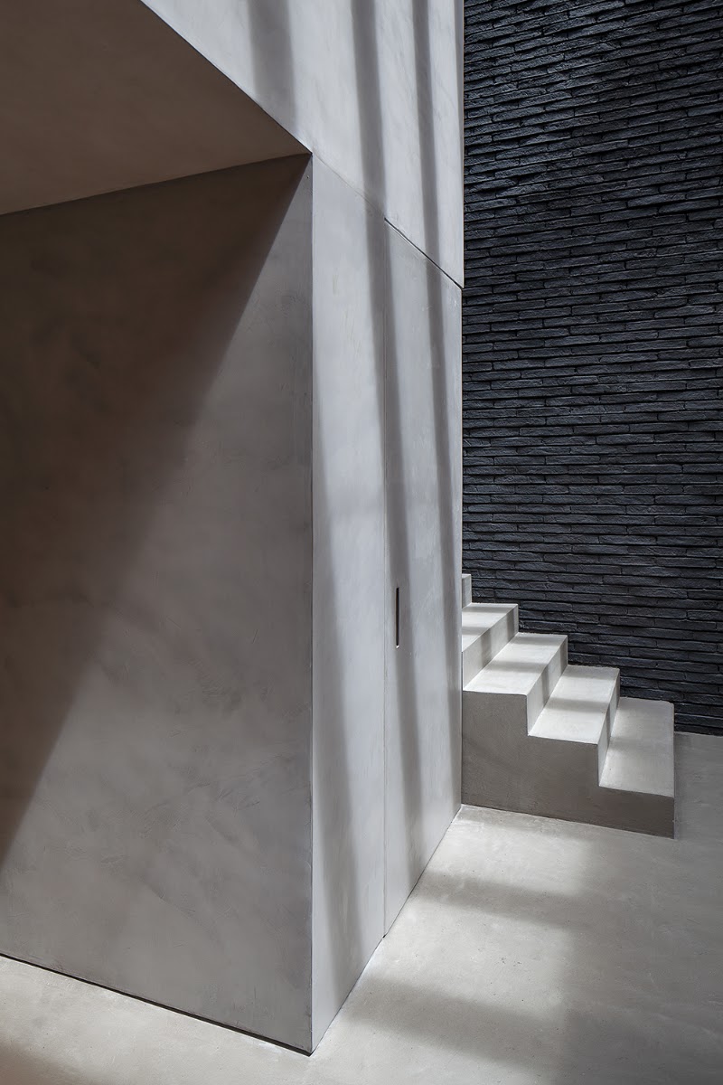 Molteni&C Flagship Store by Schaller, Bogota — photograph by Mateo Pérez for DE NUTTE STUDIO