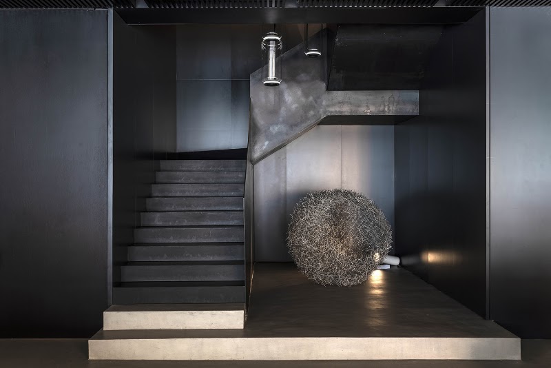 Minotti Flagship by Schaller, Bogota — photograph by Mateo Pérez for DE NUTTE STUDIO