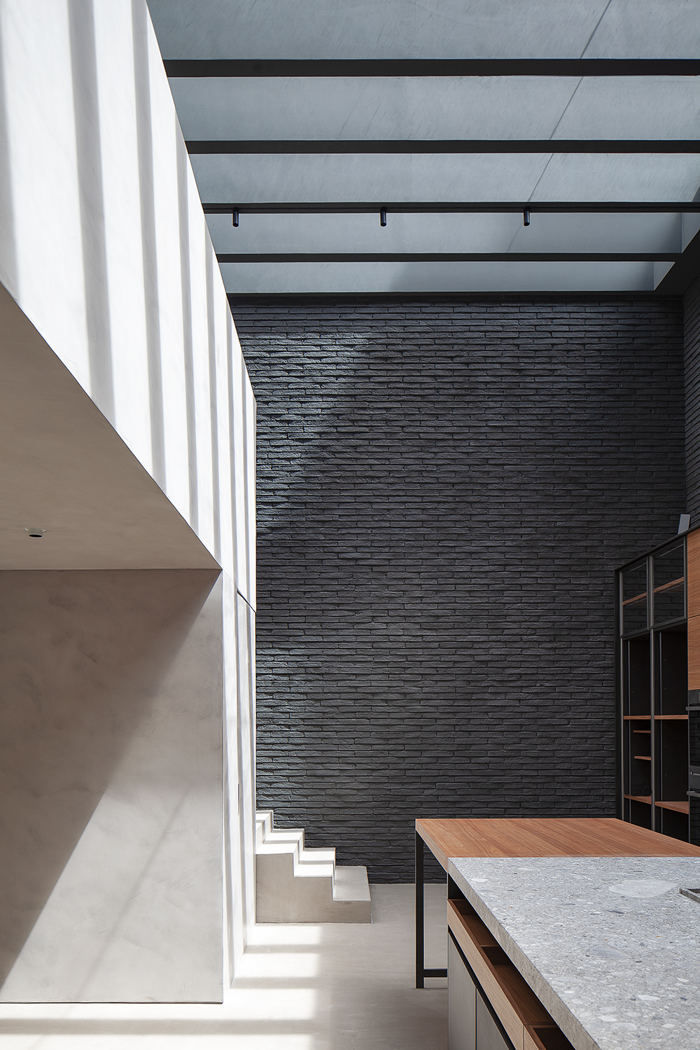 Molteni&C Flagship Store by Schaller, Bogota — photograph by Mateo Pérez for DE NUTTE STUDIO