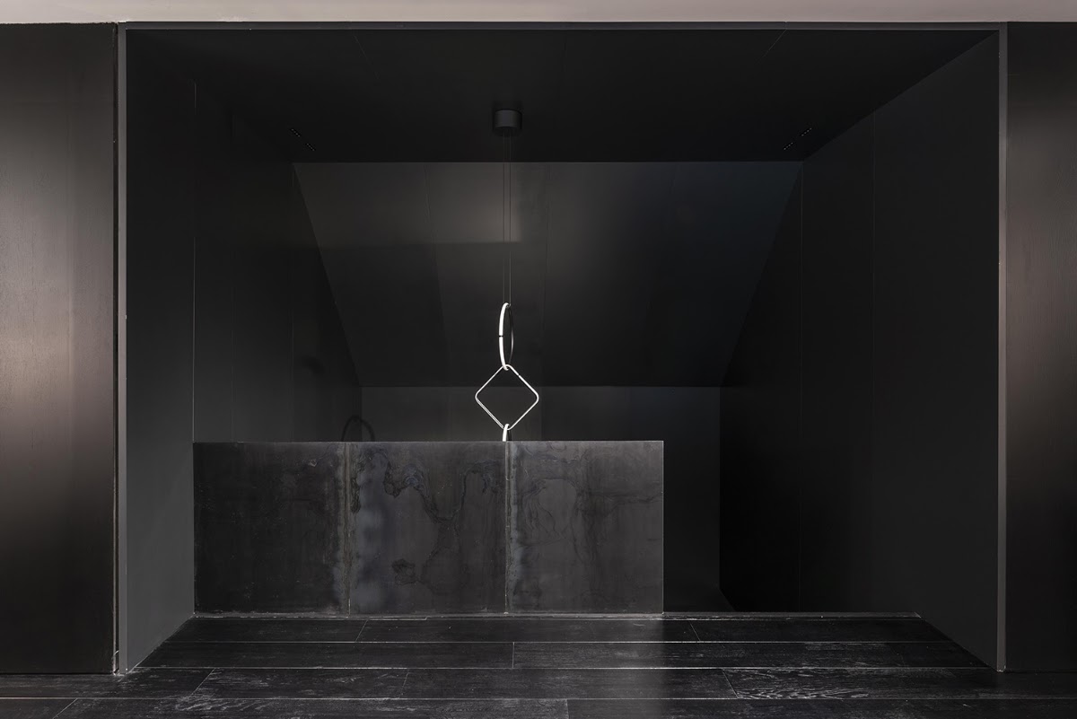 Minotti Flagship by Schaller, Bogota — photograph by Mateo Pérez for DE NUTTE STUDIO