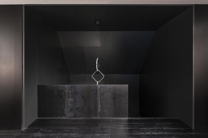 Minotti Flagship by Schaller, Bogota — photograph by Mateo Pérez for DE NUTTE STUDIO