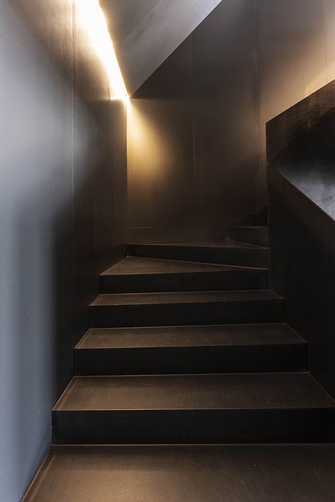 Minotti Flagship by Schaller, Bogota — photograph by Mateo Pérez for DE NUTTE STUDIO