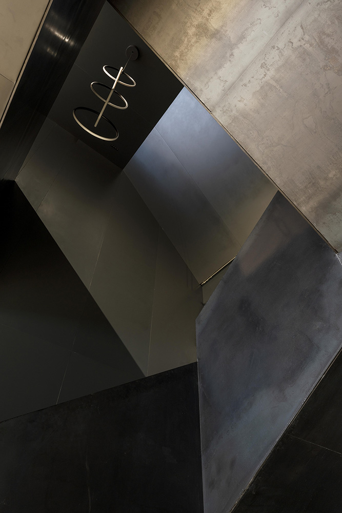 Minotti Flagship by Schaller, Bogota — photograph by Mateo Pérez for DE NUTTE STUDIO