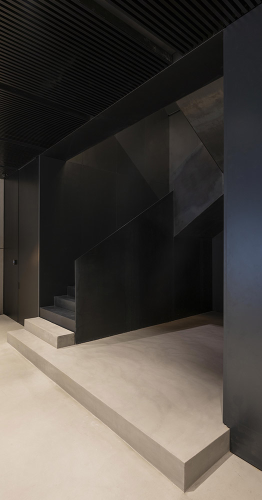 Minotti Flagship by Schaller, Bogota — architecture & interior design by DE NUTTE STUDIO