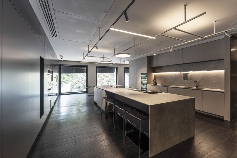 Minotti Flagship by Schaller, Bogota — photograph by Mateo Pérez for DE NUTTE STUDIO